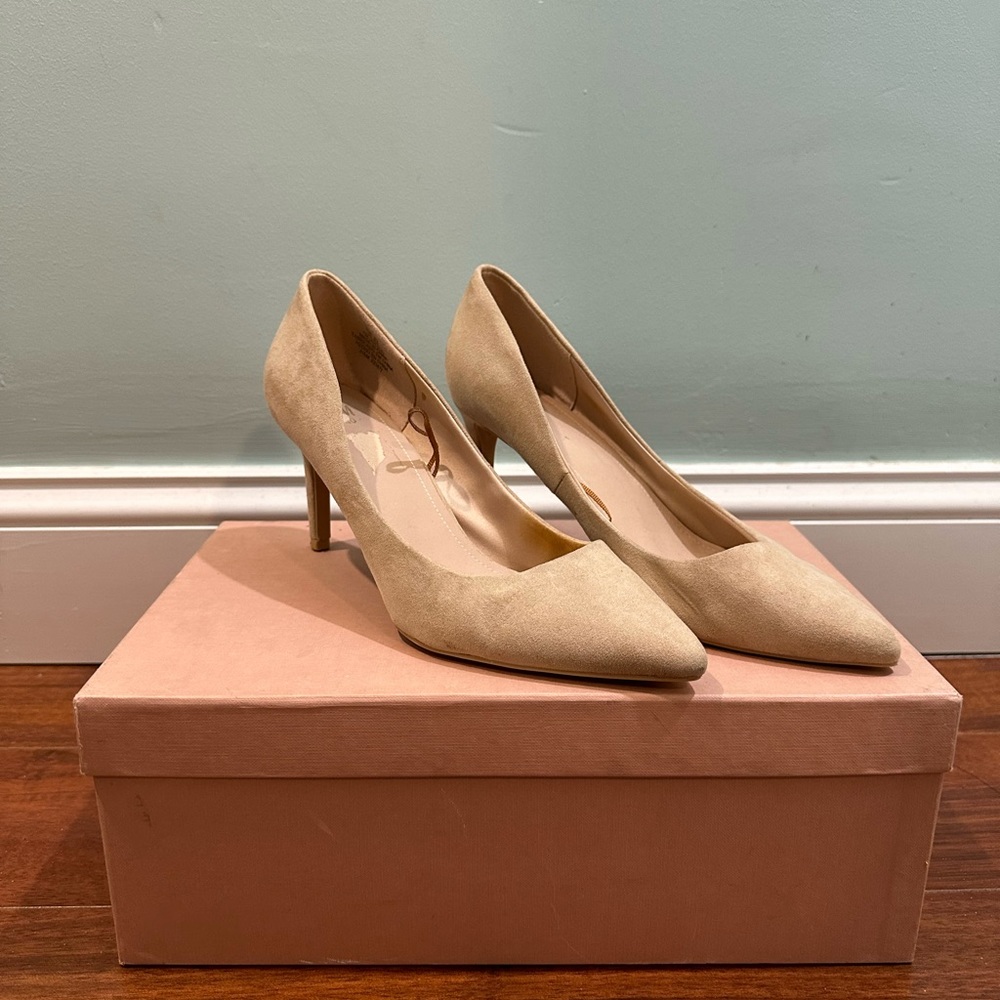 Super light tan suede-ish heels!